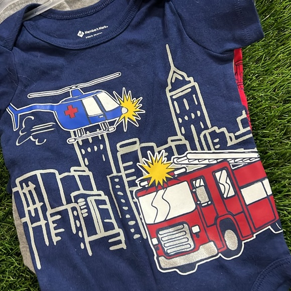 Members Mark 4 piece Bodysuit set - Picture 2 of 5